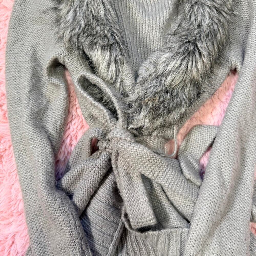 Y2k ana gray faux fur TIE cardigan size PM - Picture 7 of 8